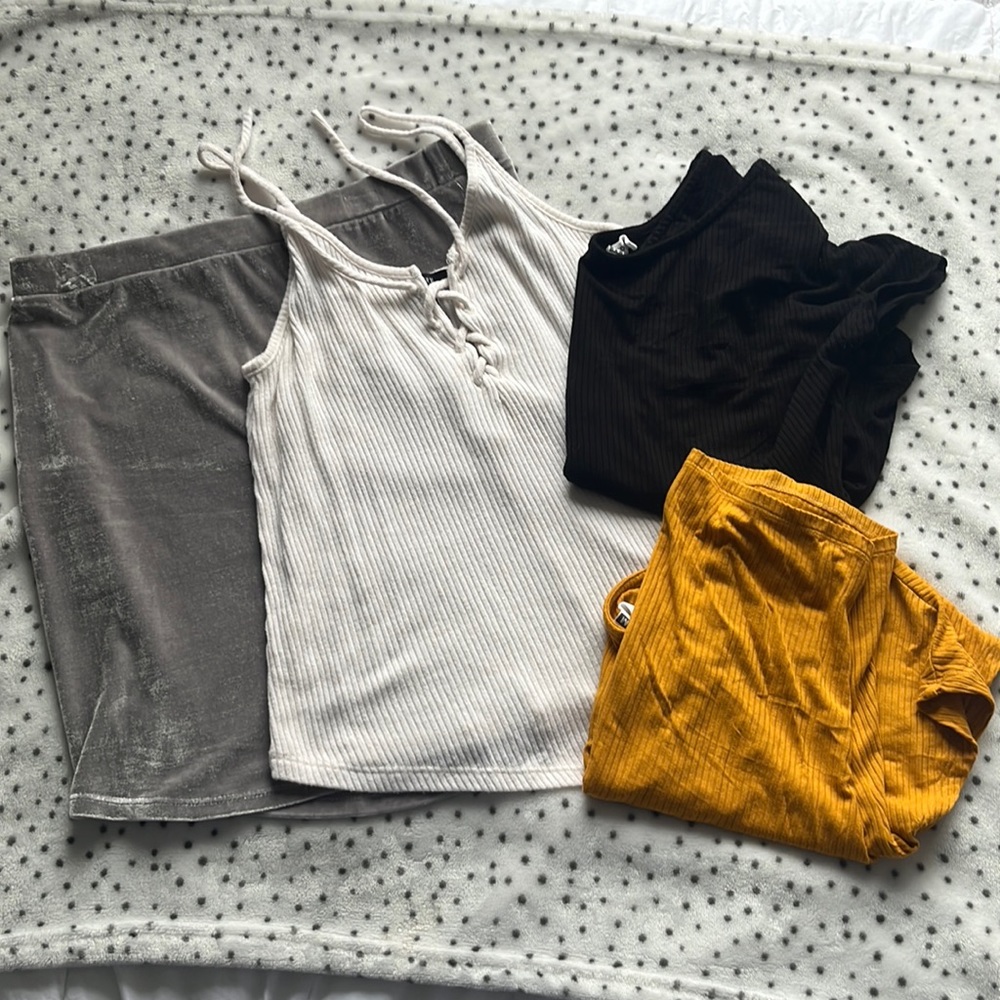 TOPS (3) SKIRT (1)